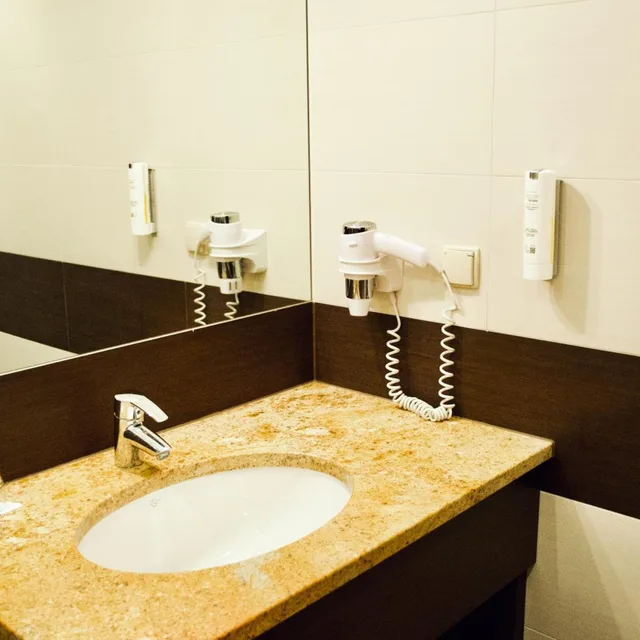 غرفة عائلية، Hotel Szafran 6/7