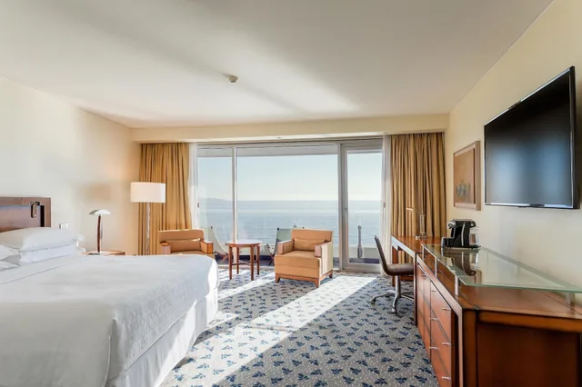 Superior, Double Bed, Ocean View, Sheraton Miramar Hotel and Convention center 1/4