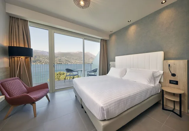غرفة ديلوكس بسريرين منفصلين بإطلالة على البحيرة، Park Hotel Casimiro Village 8/10
