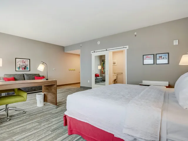 استوديو بسرير كينج لذوي الإعاقة، Hampton Inn & Suites Cincinnati Midtown Rookwood 4/10