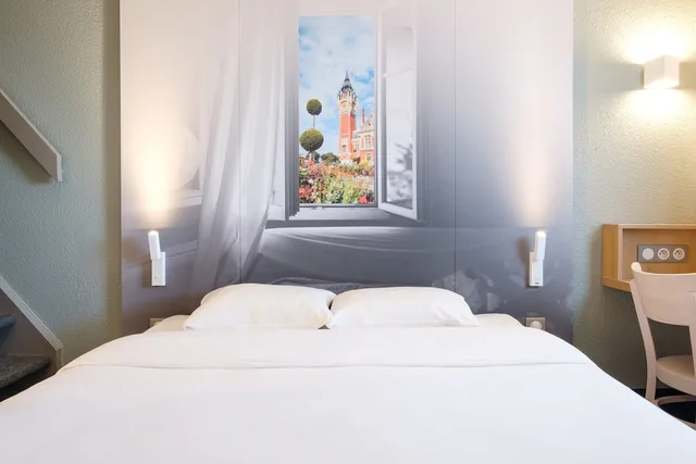 غرفة بسرير مزدوج لذوي الإعاقة، B&B Hotel Calais Coquelles Tunnel Sous La Manche 2/3