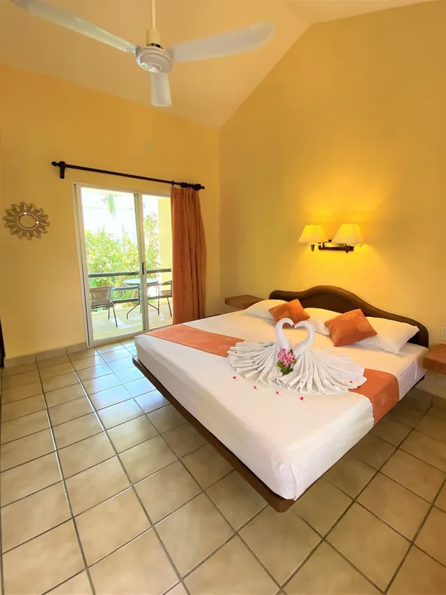 غرفة ديلوكس بسرير كينج بشرفة، Hotel Lunasol 1/8