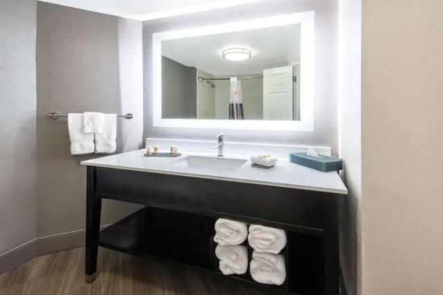 غرفة بسريرين مزدوجين، La Quinta Inn & Suites by Wyndham Tampa Brandon Regency Park 5/5