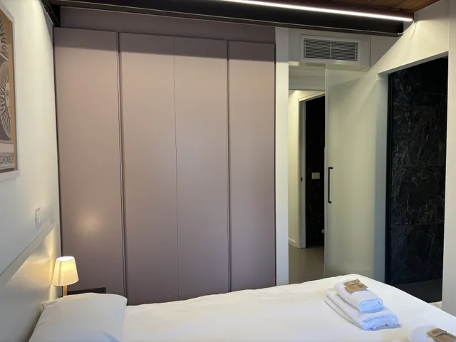 شقة بسرير كوين بإطلالة على المدينة مع أريكة، Rivadige Suite 6/8