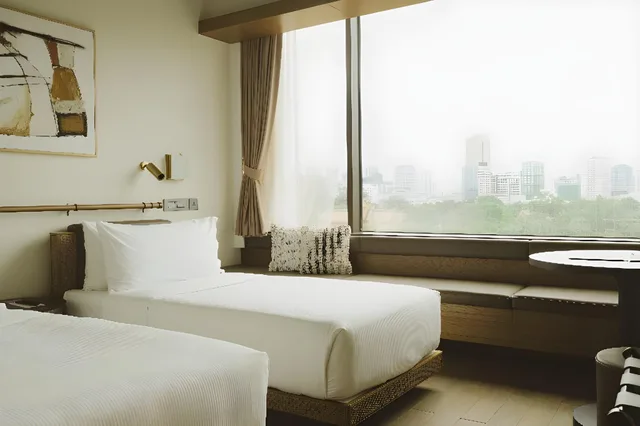 Deluxe City، Hotel KVL 1/2