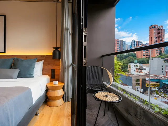 غرفة ديلوكس بسرير كينج، Hashtag 98 Hotel 7/10