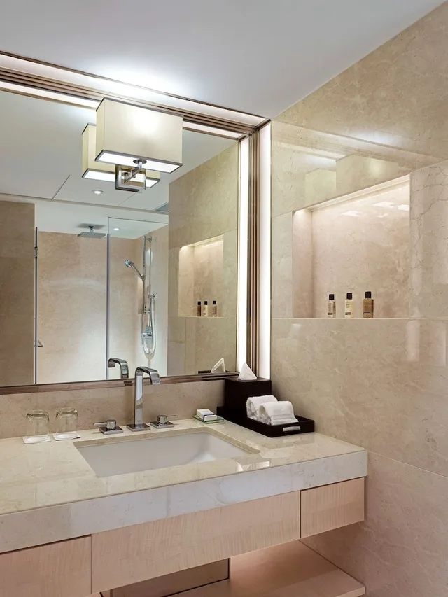 Crown, Deluxe، The Royal Garden Tsim Sha Tsui 2/2