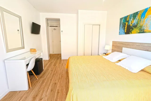 غرفة بريميوم بسرير مزدوج أو سريرين منفصلين بغرفة نوم واحدة، Gabarda Hotel 6/10