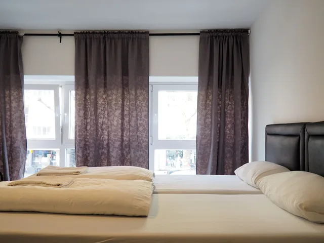 غرفة كومفورت بسرير مزدوج بحمام مشترك، Hotel Garni Emir 1/3