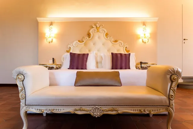 Della, 1 Double and 1 Single Bed, with View، Art Hotel Villa Agape 5/10