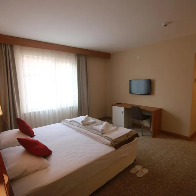 جناح بشرفة، Trakya City Hotel 10/10
