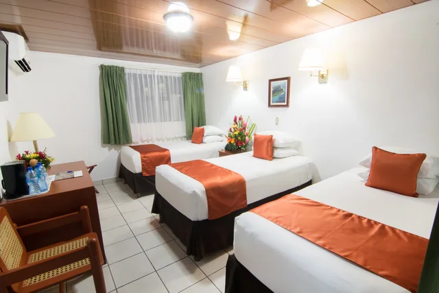 غرفة ثلاثية، Best Western Las Mercedes Airport 1/1