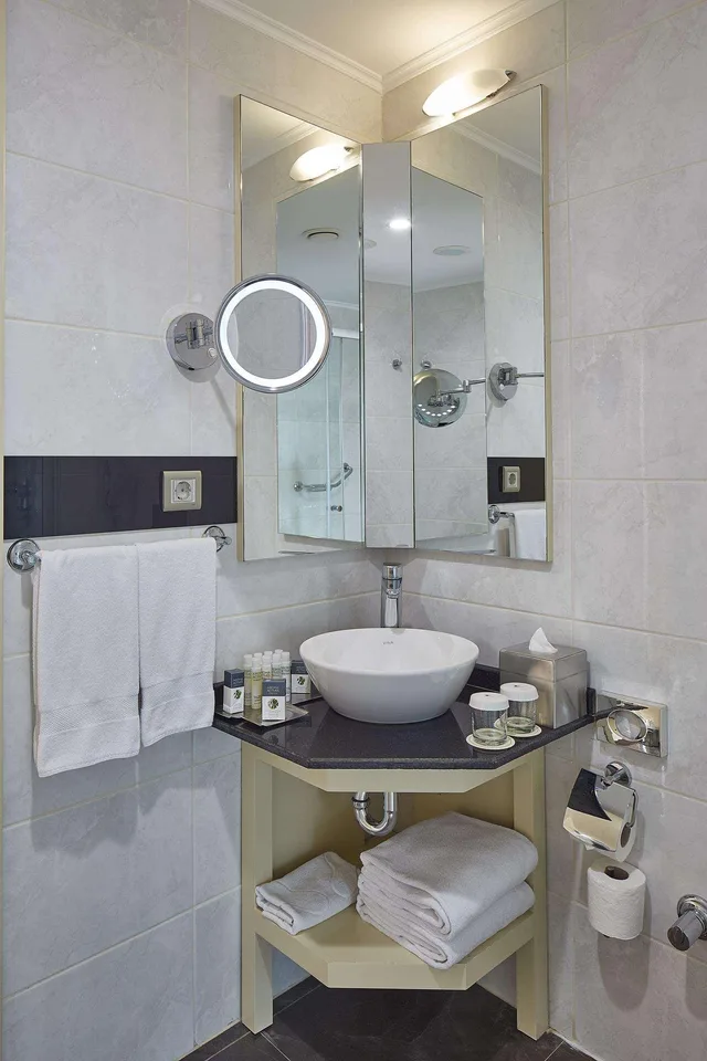 Room, Single, Doubletree By Hilton Hotel Izmir Alsancak 10/28