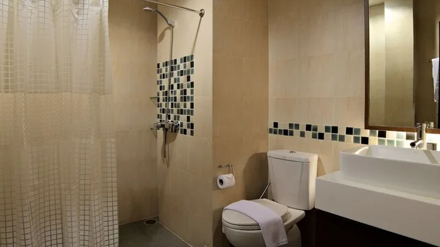 غرفة عائلية بغرفتي نوم، Grand Alpine Hotel 5/6