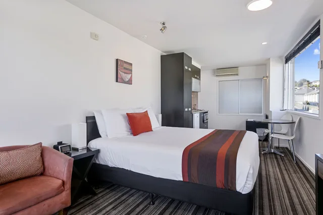 استوديو بسرير كينج بإطلالة على البحيرة، The Reef Resort 2/6