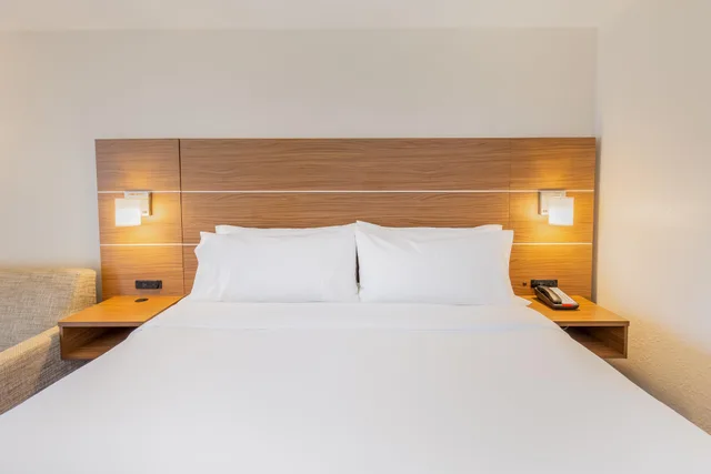 غرفة بسرير كينج، Holiday Inn Express Orange Beach-On The Beach 3/4