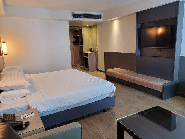 غرفة غراند بسرير كينج للمدخنين، DYNASTY GRANDE HOTEL 2/3