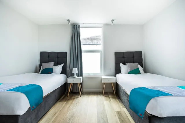 شقة سوبيريور ثلاثية بسريرين منفصلين مع أريكة، Oyo Studiotel Great Yarmouth 1/3