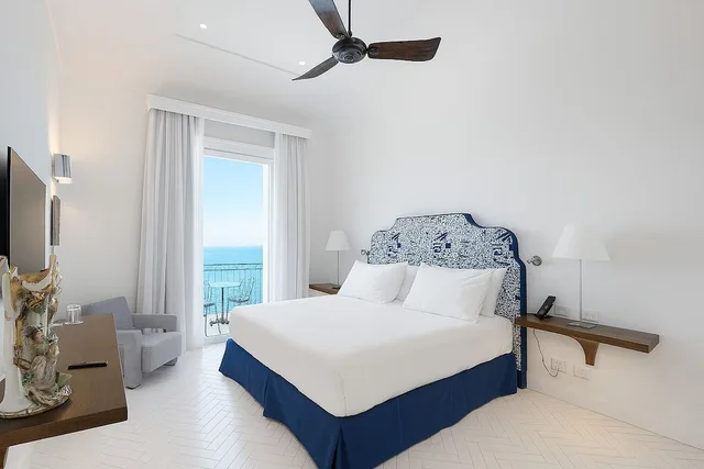 Junior Suite, 1 King and 1 Single Beds, Sea View, Grand Hotel Europa Palace 4/10