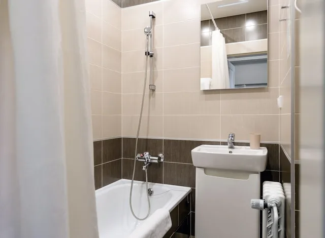 شقة عائلية بسرير مزدوج وسريرين منفصلين بغرفتي نوم بمطبخ، Orion Hotel Prague 9/9