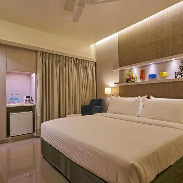 غرفة ديلوكس بسرير كينج، Hotel Atharv 5/10