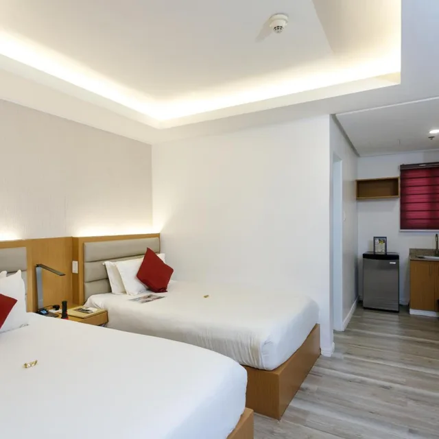 جناح كلوب بريستيج بسريرين منفصلين، Regency Grand Suites 1/10