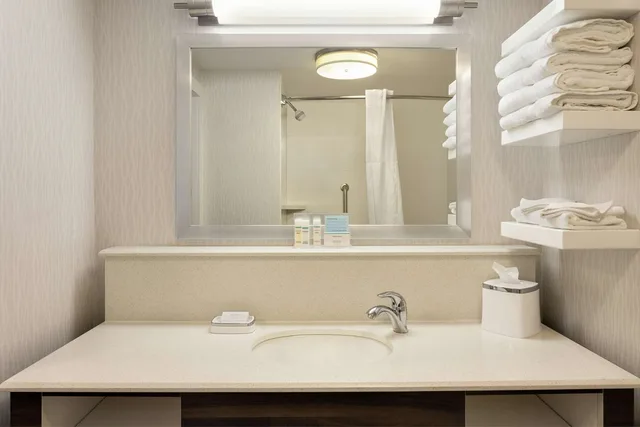 Study, King Bed, Sofa، Hampton Inn Birmingham-Trussville 4/4