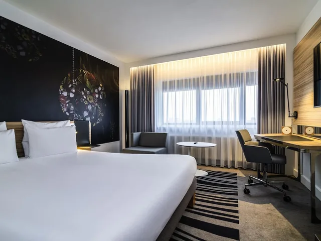 غرفة تنفيذية بسرير كوين، Novotel Amsterdam City Hotel 1/9