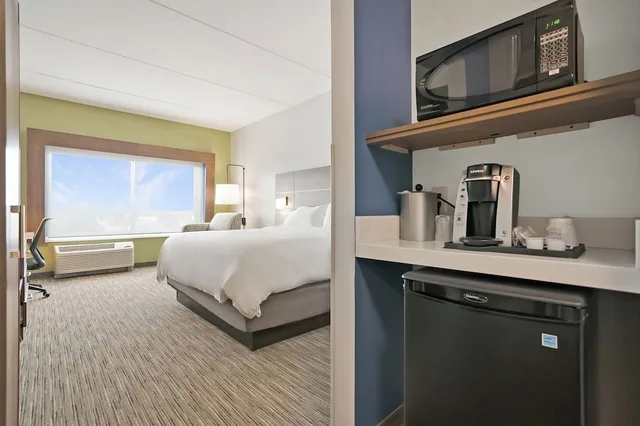Standard, King Bed, Accessible, Holiday Inn Express Jacksonville South Bartram Prk 10/10