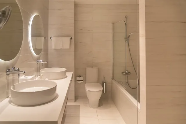Mediterranean, Suite, King Bed, Sea View، Grecian Sands Hotel 2/2