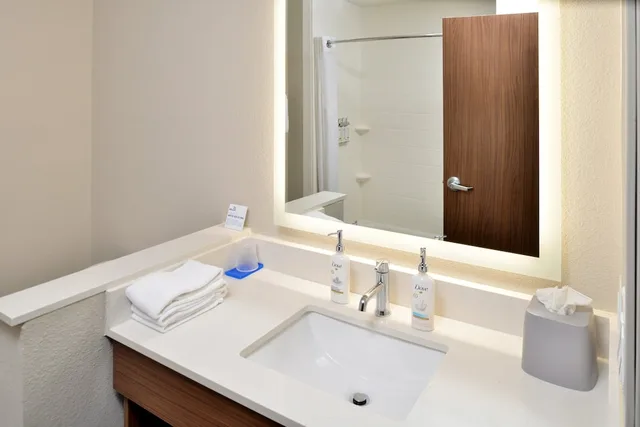 جناح بسريرين كوين، Holiday Inn Express And Suites Wylie West 7/9