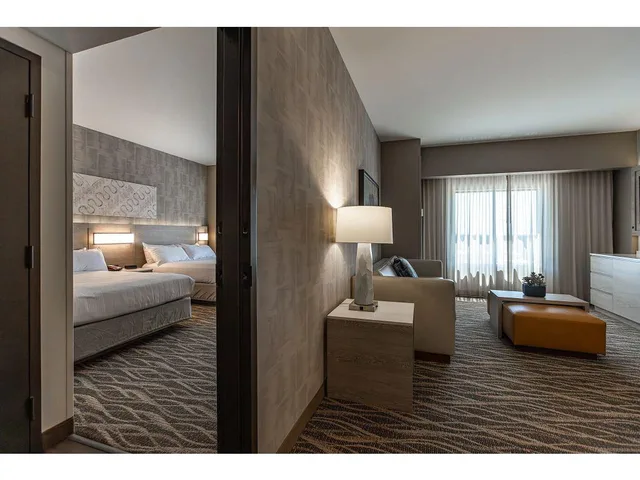 جناح متصل بسريرين كوين، CHEROKEE CASINO & HOTEL WEST SILOAM SPRINGS 2/4
