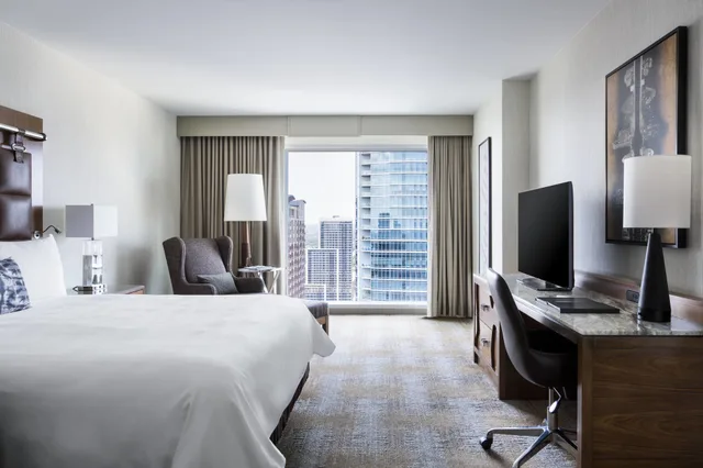 غرفة بسرير كينج بإطلالة، JW MARRIOTT AUSTIN 4/10