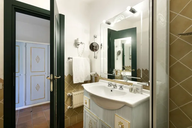 غرفة كلاسيكية بسرير كوين، Myo Hotel Rocce Sarde 2/3