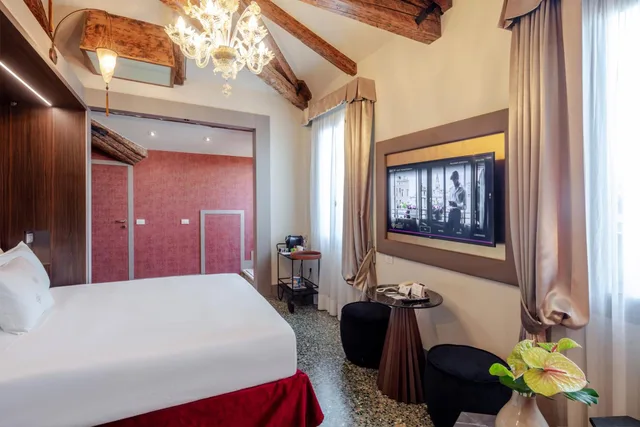 جناح جونيور بشرفة بإطلالة، Palazzo Barocci Venezia 1/10