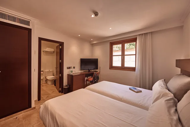 غرفة مريحة قياسية بسريرين منفصلين، Hotel Maristel - Adults Only 2/7