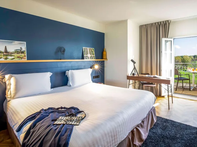 غرفة بسرير مزدوج بشرفة، Hotel Mercure Chantilly Resort & Conventions 2/4