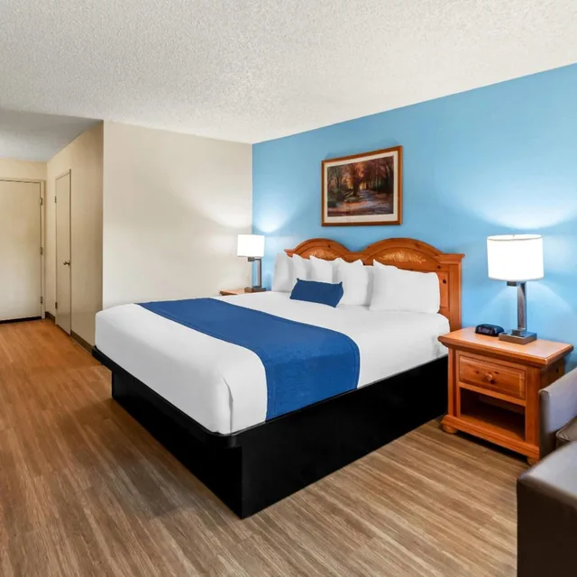 جناح استوديو بسرير كينج بإطلالة على النهر، Baymont by Wyndham Yakima Riverfront 2/10