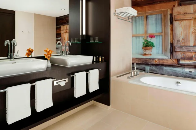 Suite, Munich Airport Marriott Hotel 3/3