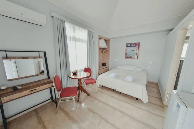 استوديو، Loriet Hotel 2/3