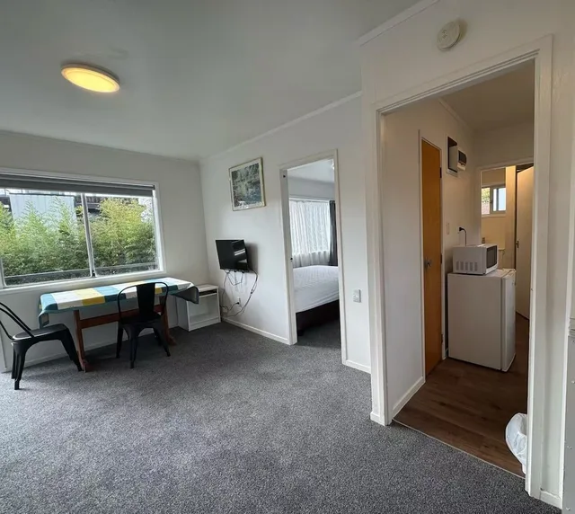غرفة عائلية بسرير مزدوج وسريرين منفصلين بغرفة نوم واحدة، Siesta Motel 5/10