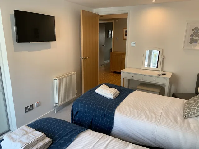 شقة سوبيريور بسرير كينج وسريرين منفصلين بغرفتي نوم، Tolbooth Apartments 4/10
