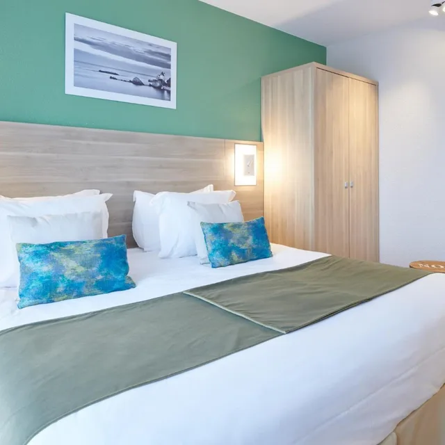 Room, Twin Beds, Hotel Les Terrasses D Atlanthal 4/10