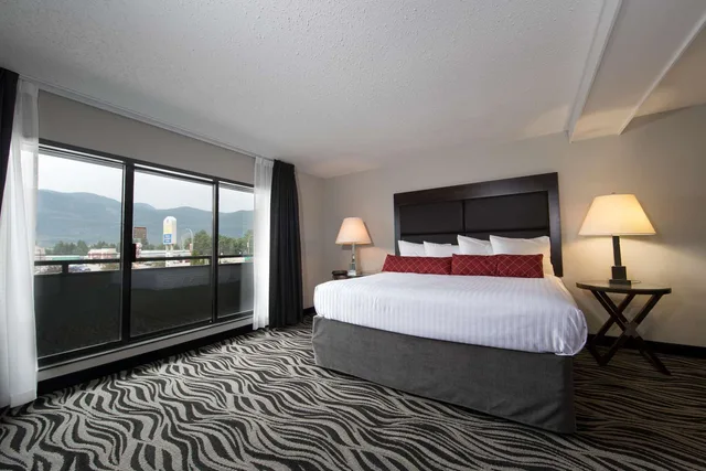 جناح بسرير كينج بمطبخ صغير، SureStay Hotel by Best Western Castlegar 1/6