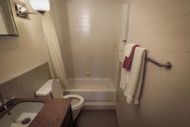 Deluxe, 2 Queen Beds, Travel Inn 3/5