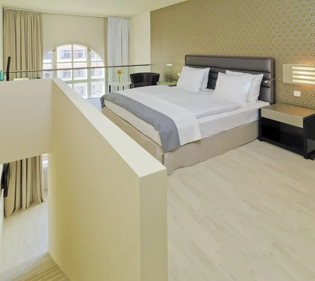 Duplex, Loft, King Bed, Sofa، H10 Berlin Ku'Damm, Berlin 1/8