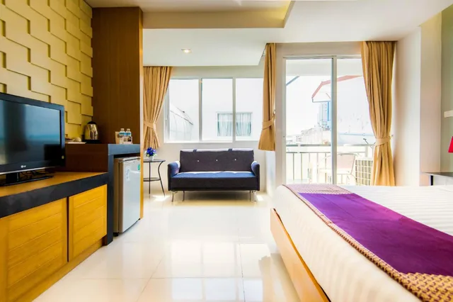 غرفة ديلوكس بسرير مزدوج بشرفة، Hallo Patong Hotel 7/10