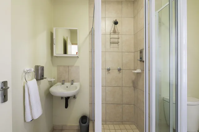 غرفة بسرير كينج لذوي الإعاقة، Kathu Inn by Country Hotels 3/3
