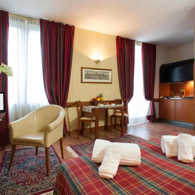 غرفة رباعية بشرفة، Hotel Lombardia 1/3