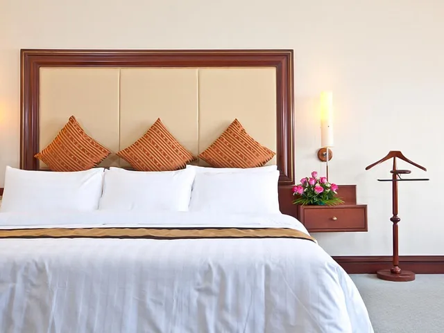 جناح جونيور بسرير مزدوج بإطلالة على المدينة، Cambodiana Hotel 3/4